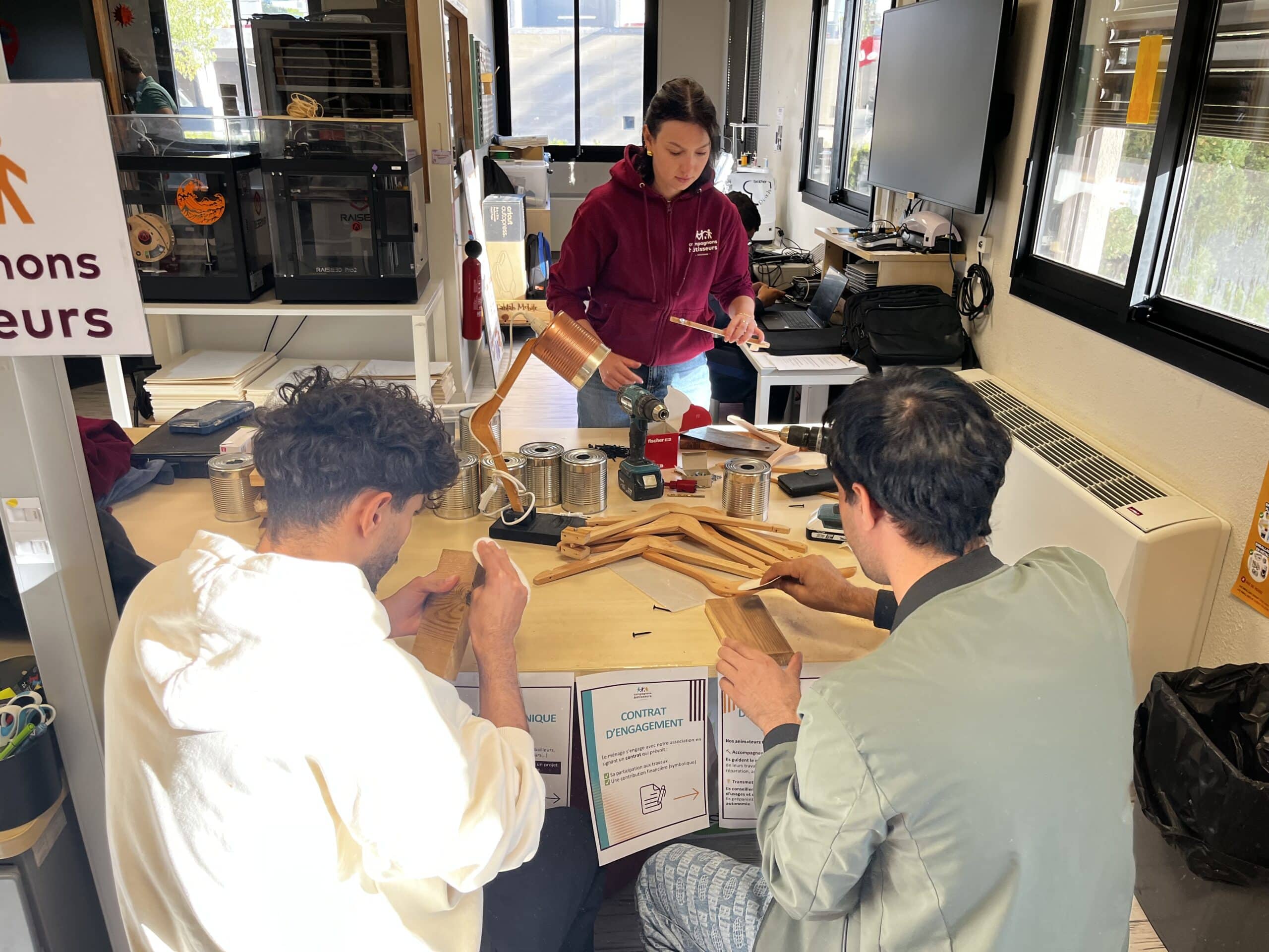 fabrication de lampes avec les compagnons batisseurs